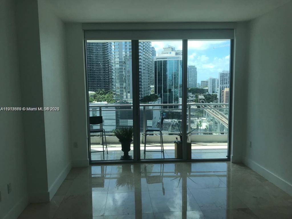 Apartment for rent at 92 SW 3rd St #1904, Miami, FL 33130