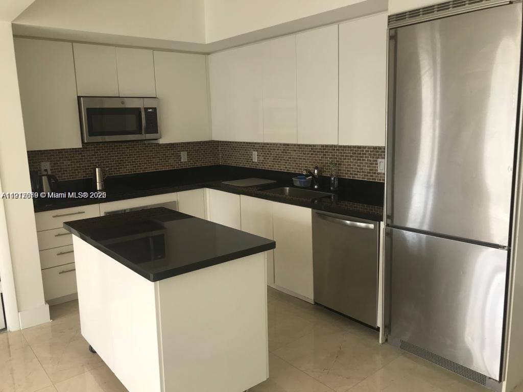 Apartment for rent at 92 SW 3rd St #1904, Miami, FL 33130