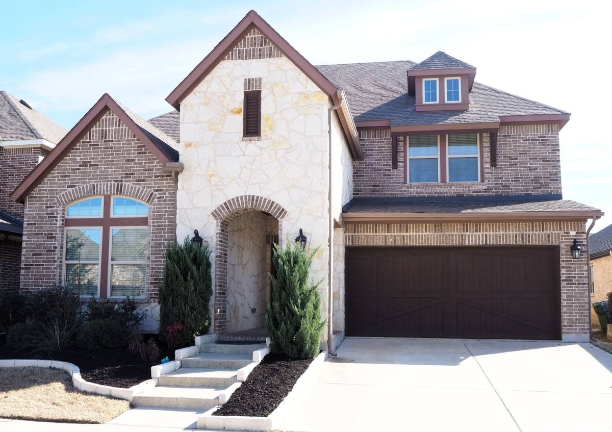 House for rent at 1229 14th St, Argyle, TX 76226