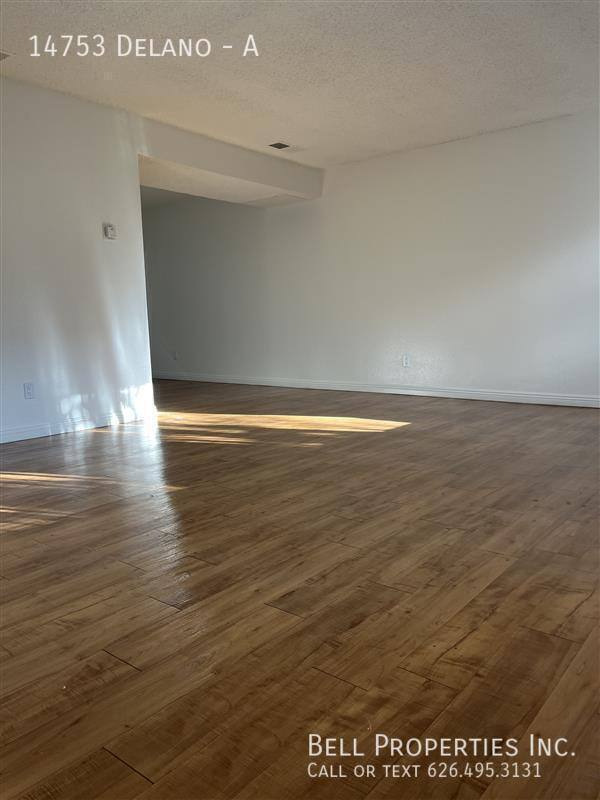 Townhouse for rent at 14753 Delano #A, Van Nuys, CA 91411