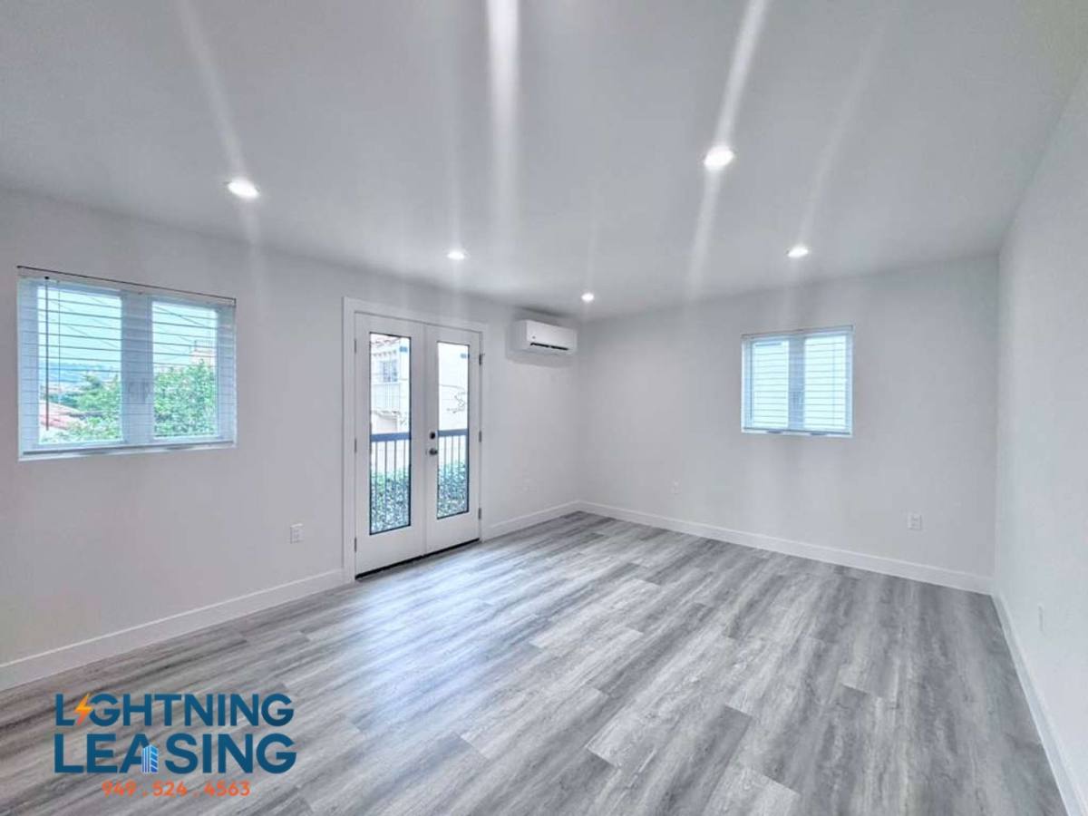 Apartment for rent at 316 1 2 N Detroit St #316-5, Los Angeles, CA 90036