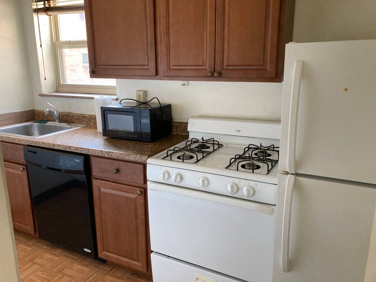 Apartment for rent at 5600 Fifth Ave, Pittsburgh, PA 15232