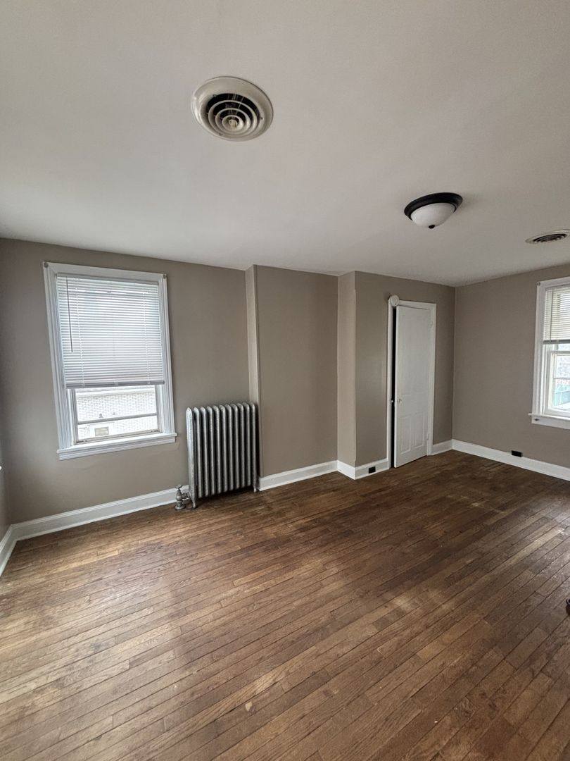 Apartment for rent at 154 E Liberty St, Chambersburg, PA 17201