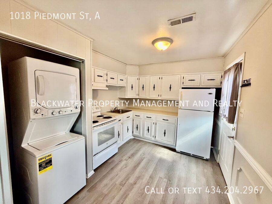Apartment for rent at 1018 Piedmont St #A, Bedford, VA 24523