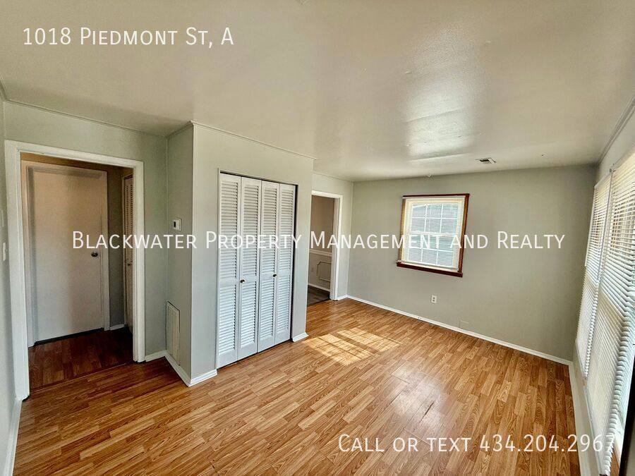 Apartment for rent at 1018 Piedmont St #A, Bedford, VA 24523