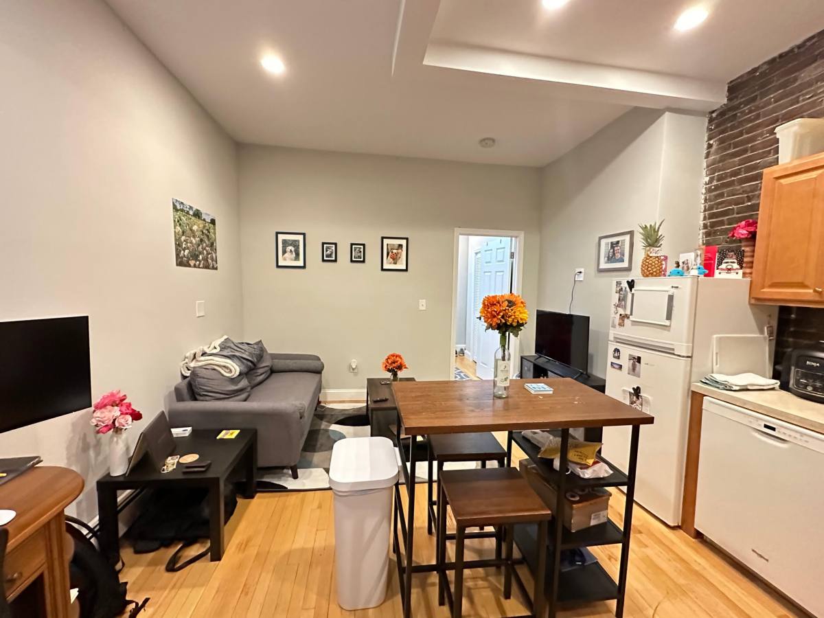 Apartment for rent at 204 Endicott St #1, Boston, MA 02113