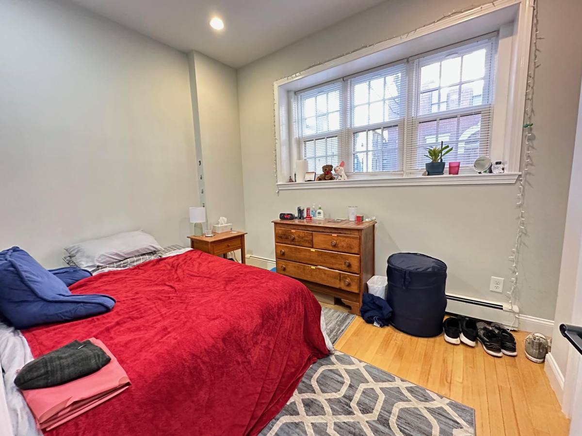Apartment for rent at 204 Endicott St #1, Boston, MA 02113