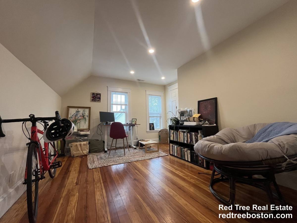 Apartment for rent at 18 Colberg Ave #3, Roslindale, MA 02131