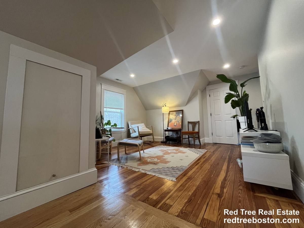 Apartment for rent at 18 Colberg Ave #3, Roslindale, MA 02131