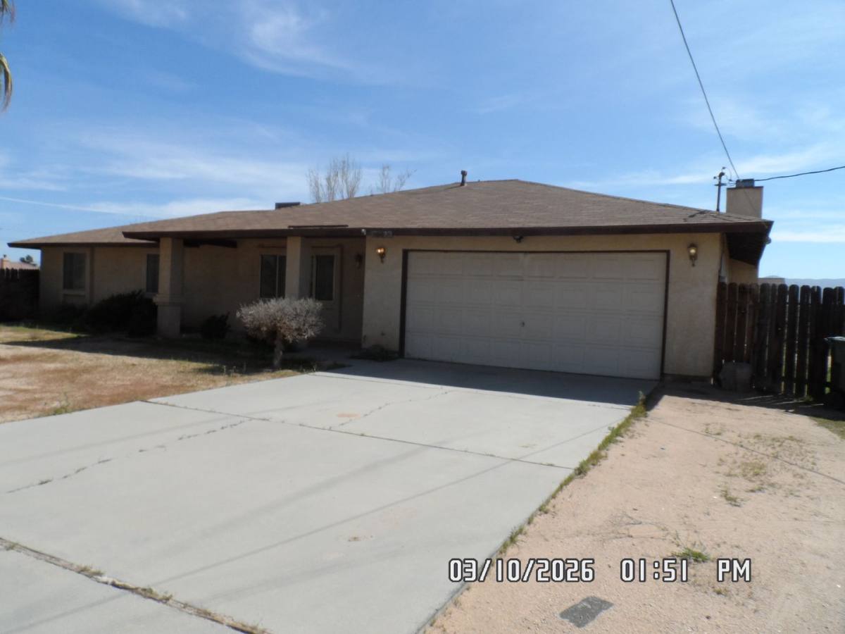 House for rent at 22873 Ottawa Rd, Apple Valley, CA 92308