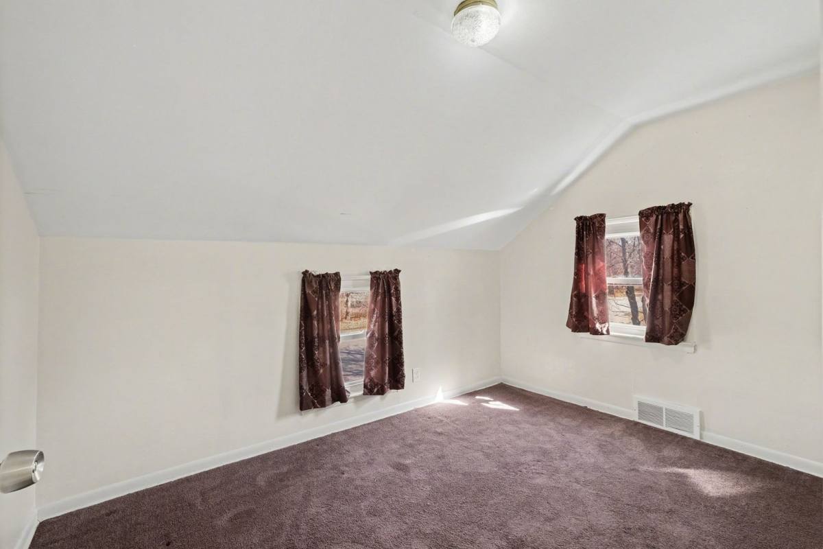 Apartment for rent at 1163 W Reid Rd, Flint, MI 48507