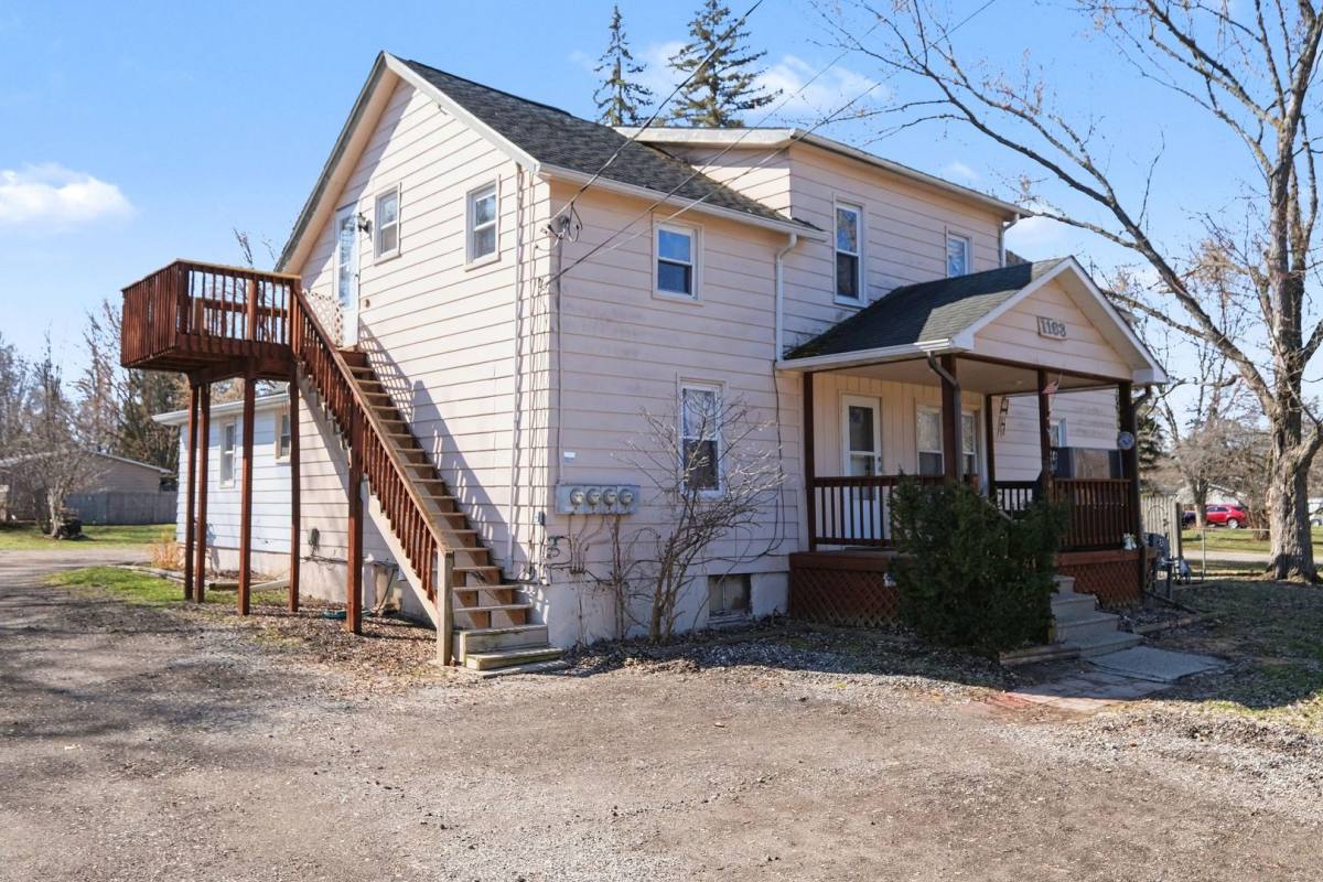 Apartment for rent at 1163 W Reid Rd, Flint, MI 48507