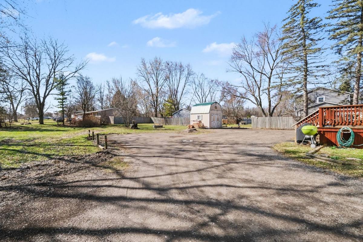 Apartment for rent at 1163 W Reid Rd, Flint, MI 48507