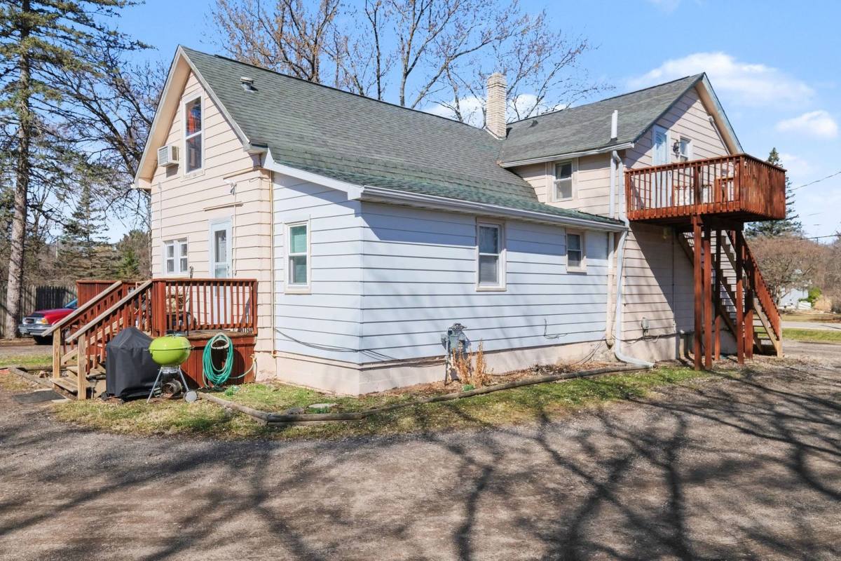 Apartment for rent at 1163 W Reid Rd, Flint, MI 48507