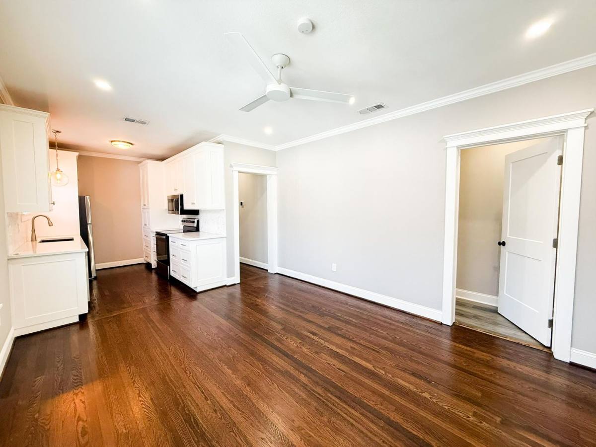 Apartment for rent at 4112 Junius St, Dallas, TX 75246