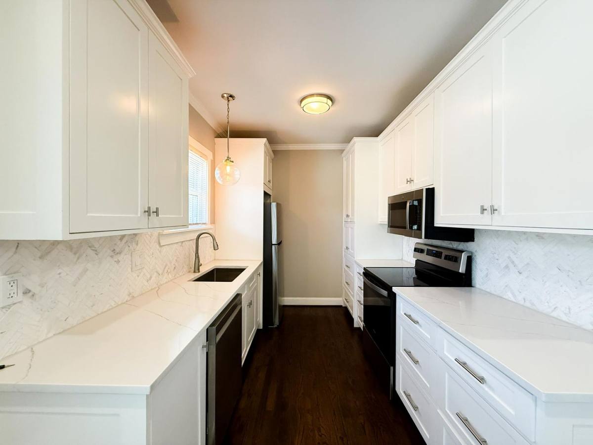 Apartment for rent at 4112 Junius St, Dallas, TX 75246