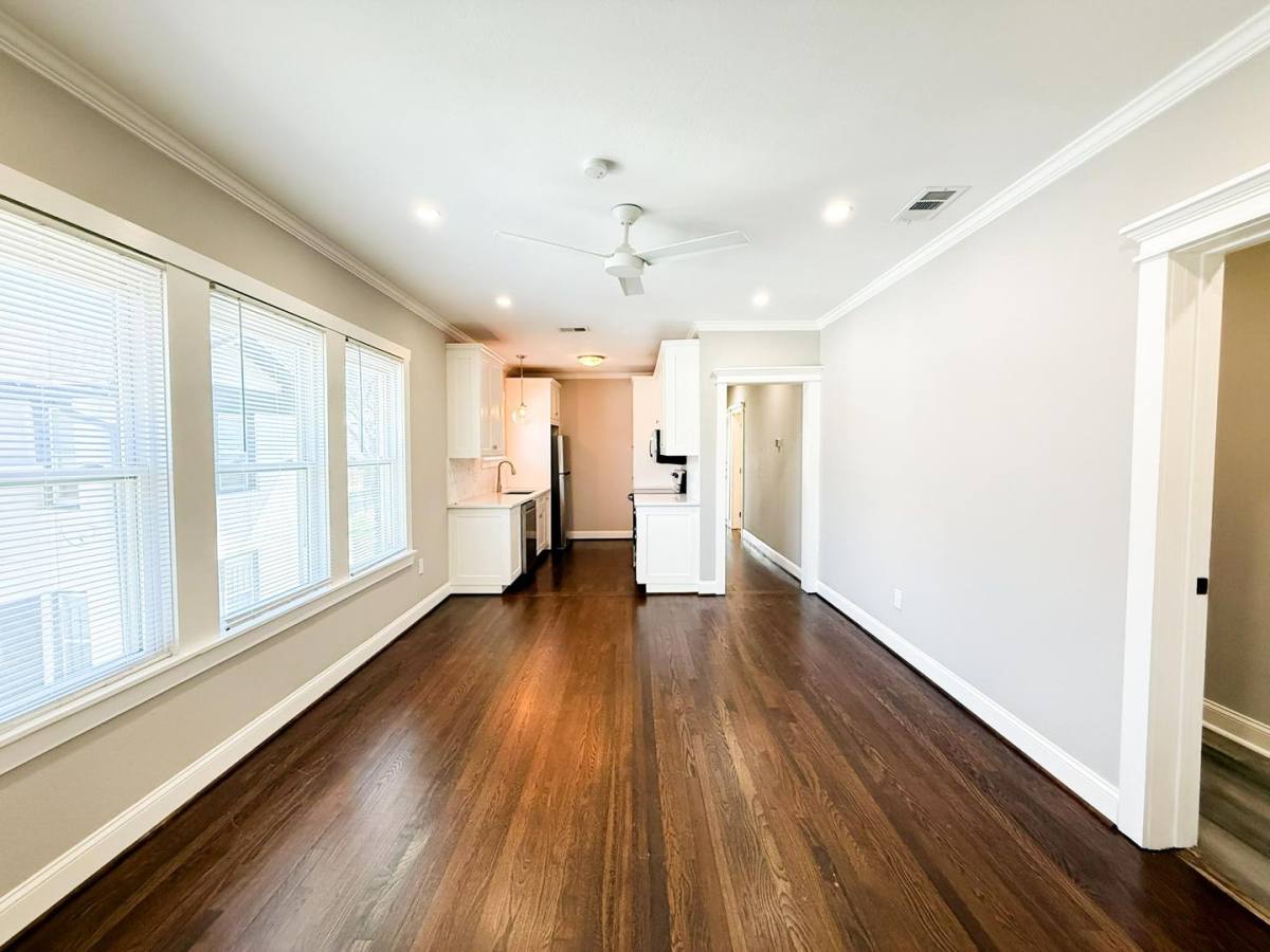 Apartment for rent at 4112 Junius St, Dallas, TX 75246