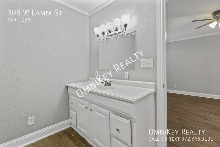House for rent at 308 W Lamm St, Blue Ridge, TX 75424