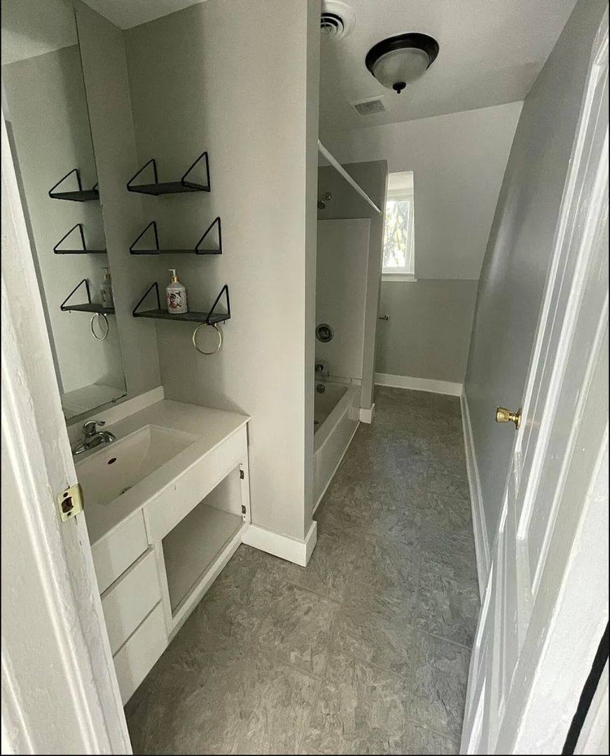Apartment for rent at 811 Park St SW, Grand Rapids, MI 49504