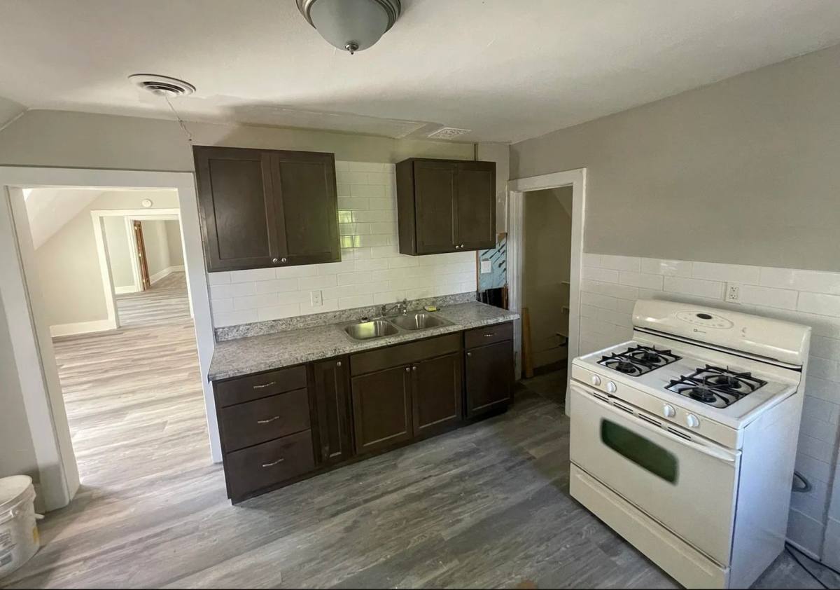 Apartment for rent at 811 Park St SW, Grand Rapids, MI 49504