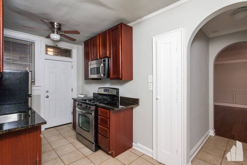 Apartment for rent at 540 W Surf St #3N, Chicago, IL 60657