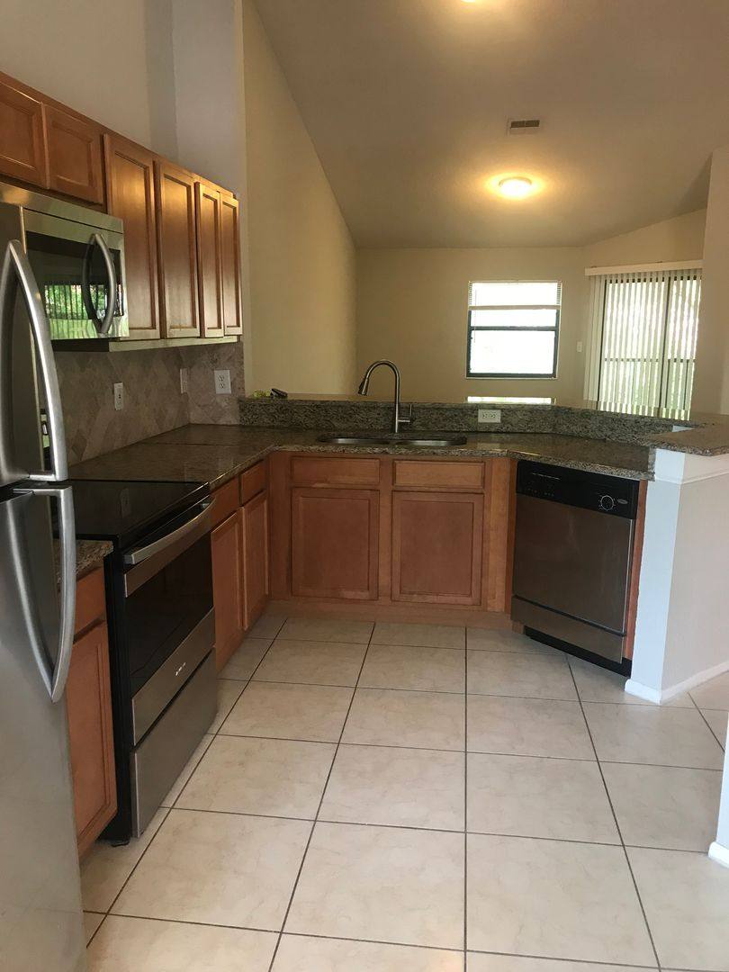 Apartment for rent at 7709 Sugar Bend Dr, Orlando, FL 32819