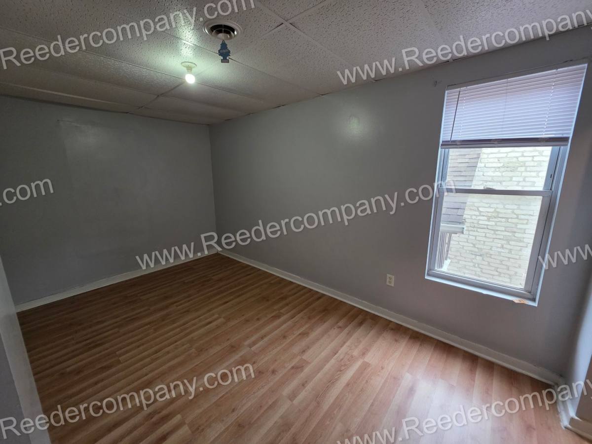 Apartment for rent at 3927 Main St, East Chicago, IN 46312