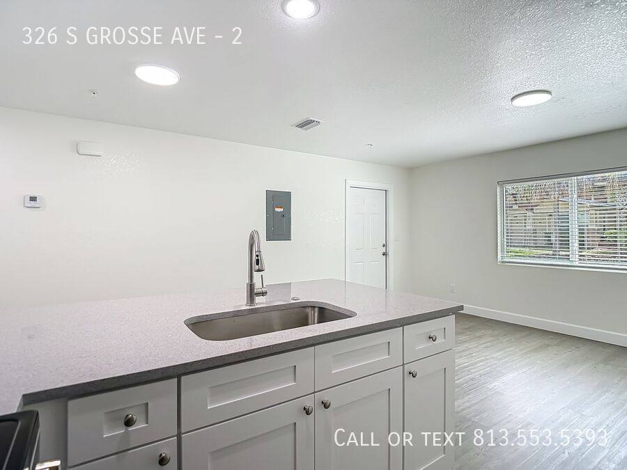 Apartment for rent at 326 S Grosse Ave #2, Tarpon Springs, FL 34689