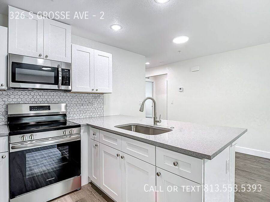 Apartment for rent at 326 S Grosse Ave #2, Tarpon Springs, FL 34689