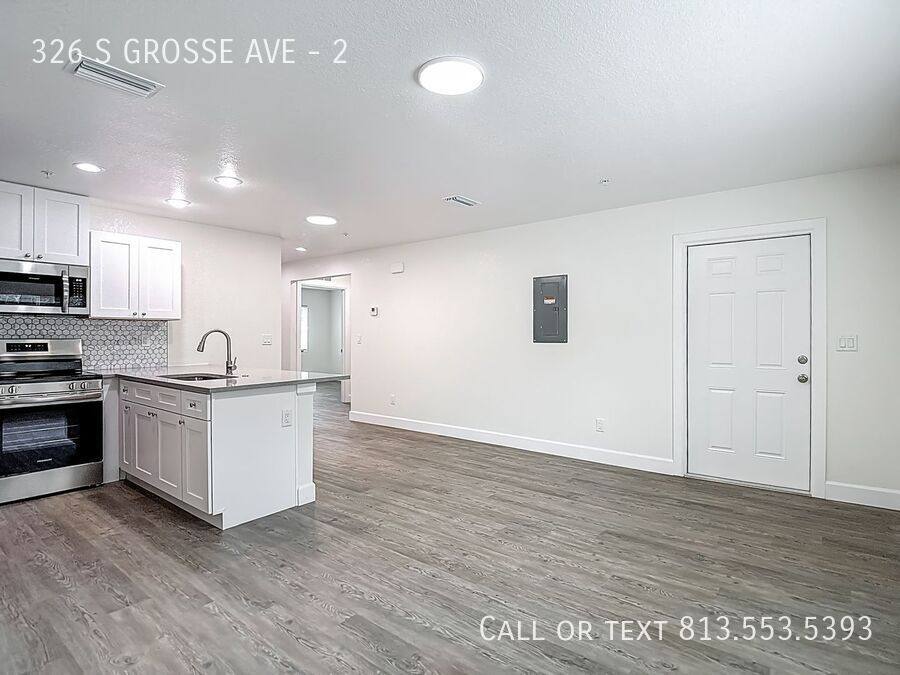 Apartment for rent at 326 S Grosse Ave #2, Tarpon Springs, FL 34689