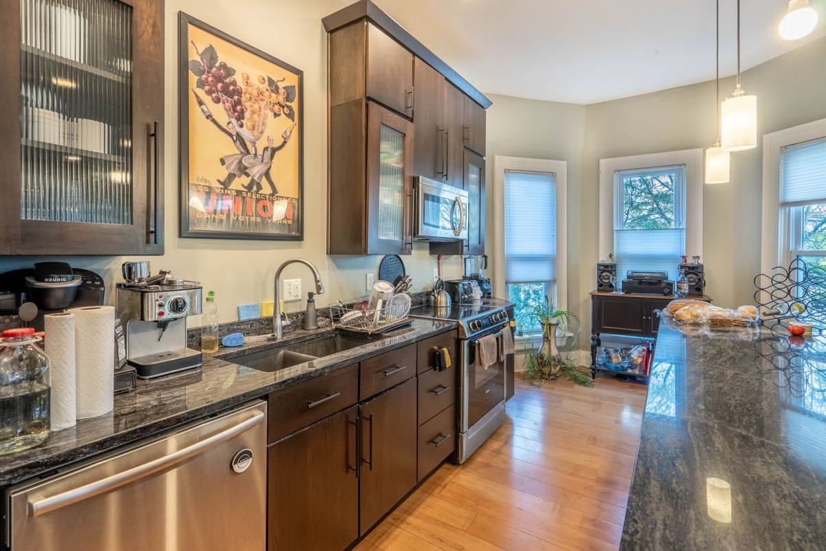Apartment for rent at 1371 N High St, Columbus, OH 43201