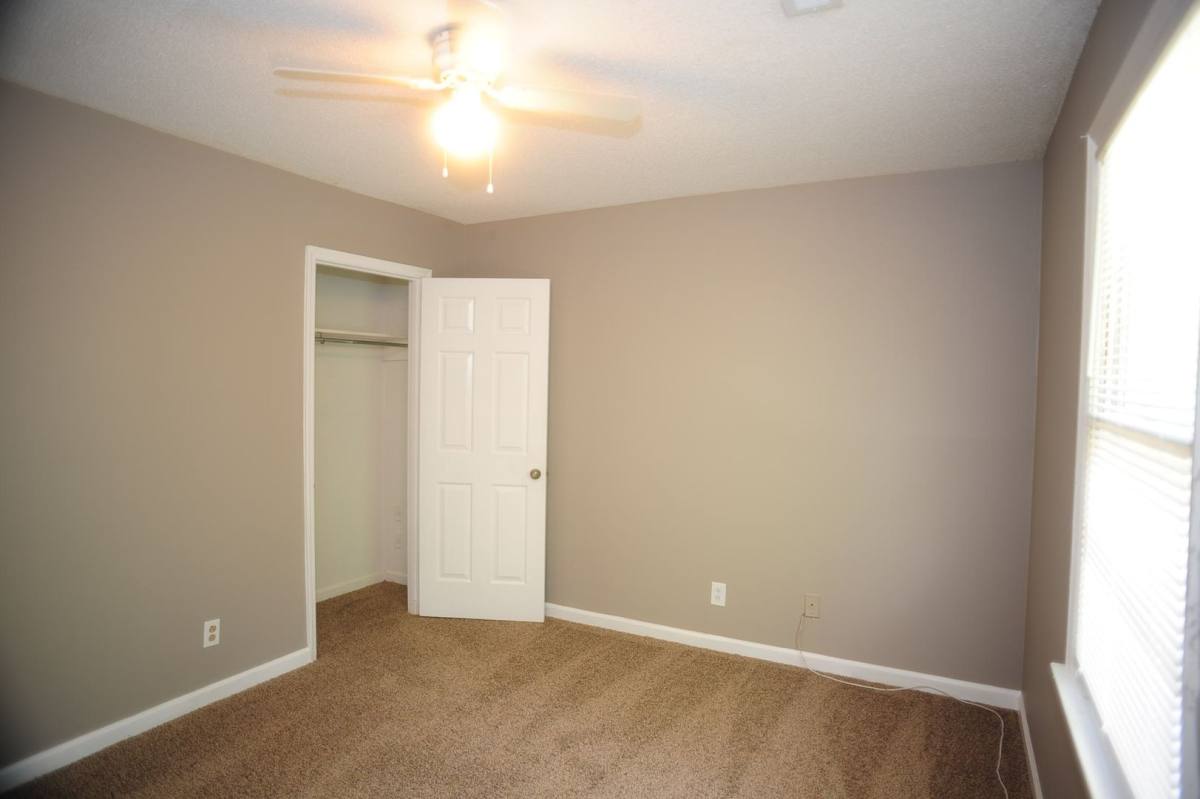 Apartment for rent at 6203 Friar Tuck Dr, Huntsville, AL 35806