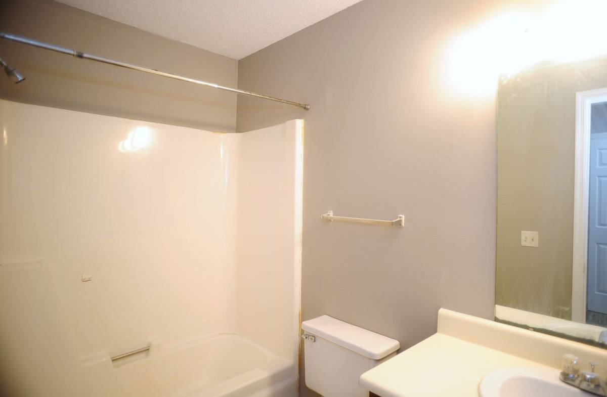 Apartment for rent at 6203 Friar Tuck Dr, Huntsville, AL 35806