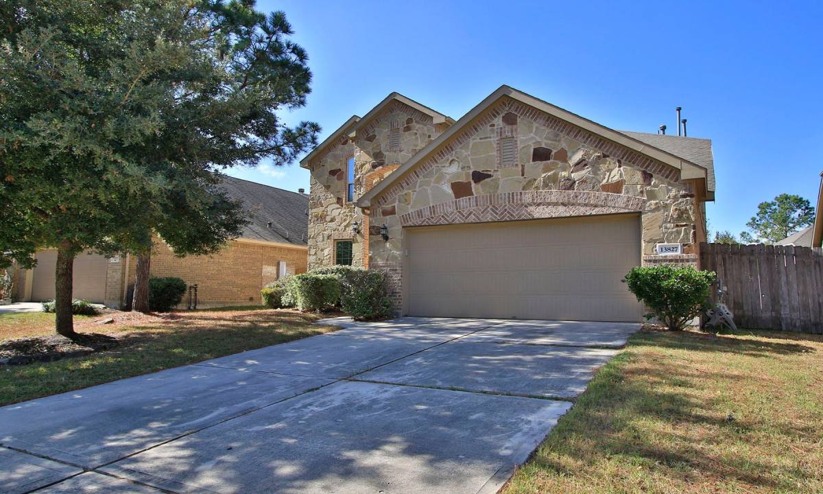 House for rent at 13827 Slate Mountain Lane, Houston, TX 77044