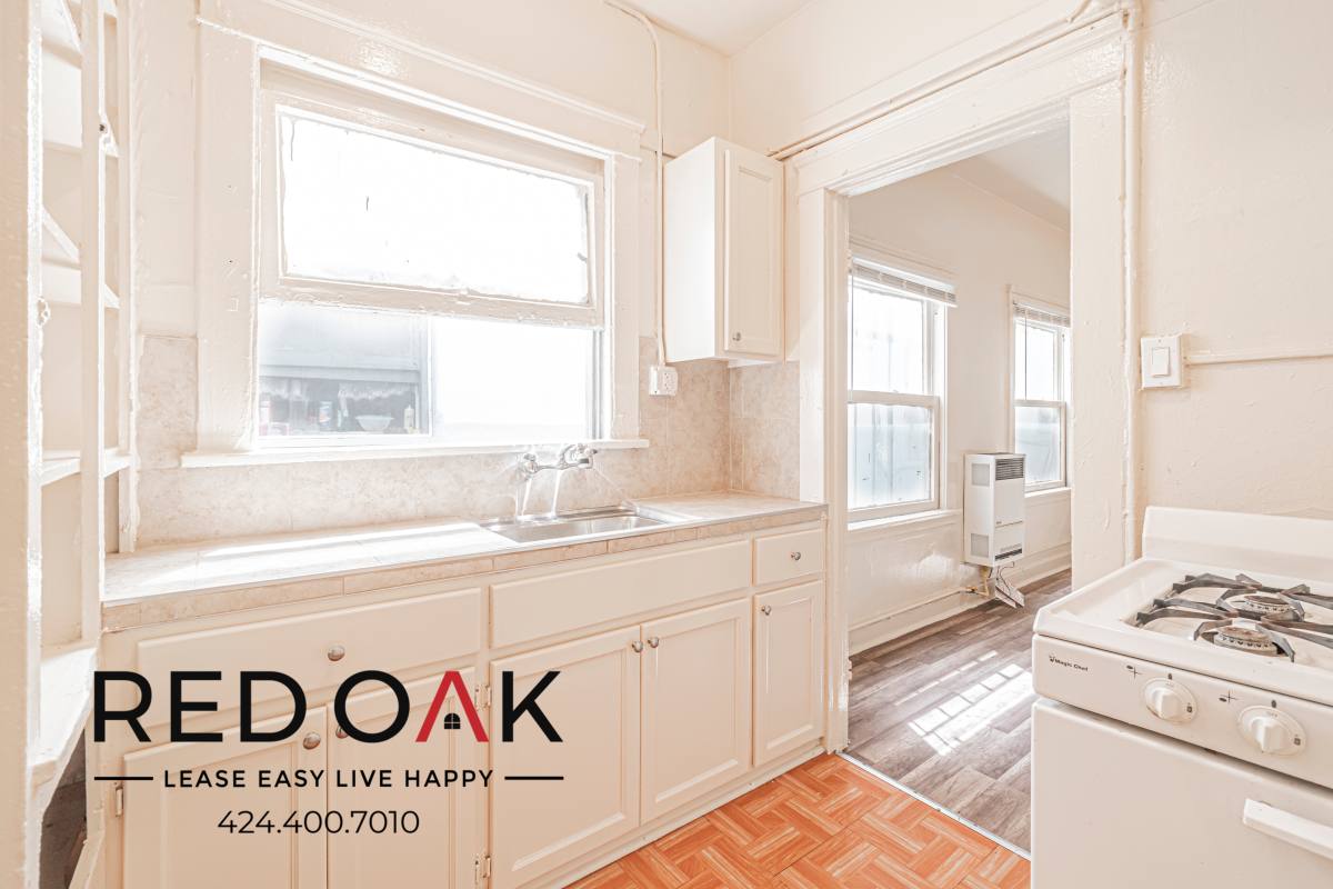 Condo for rent at 410 S Union Ave #4, Los Angeles, CA 90017