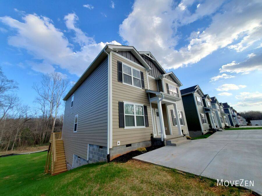 Apartment for rent at 275 Vanderbilt Rd, Spartanburg, SC 29301
