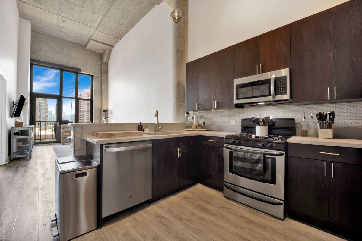 Apartment for rent at 320 E 21st St #604, Chicago, IL 60616