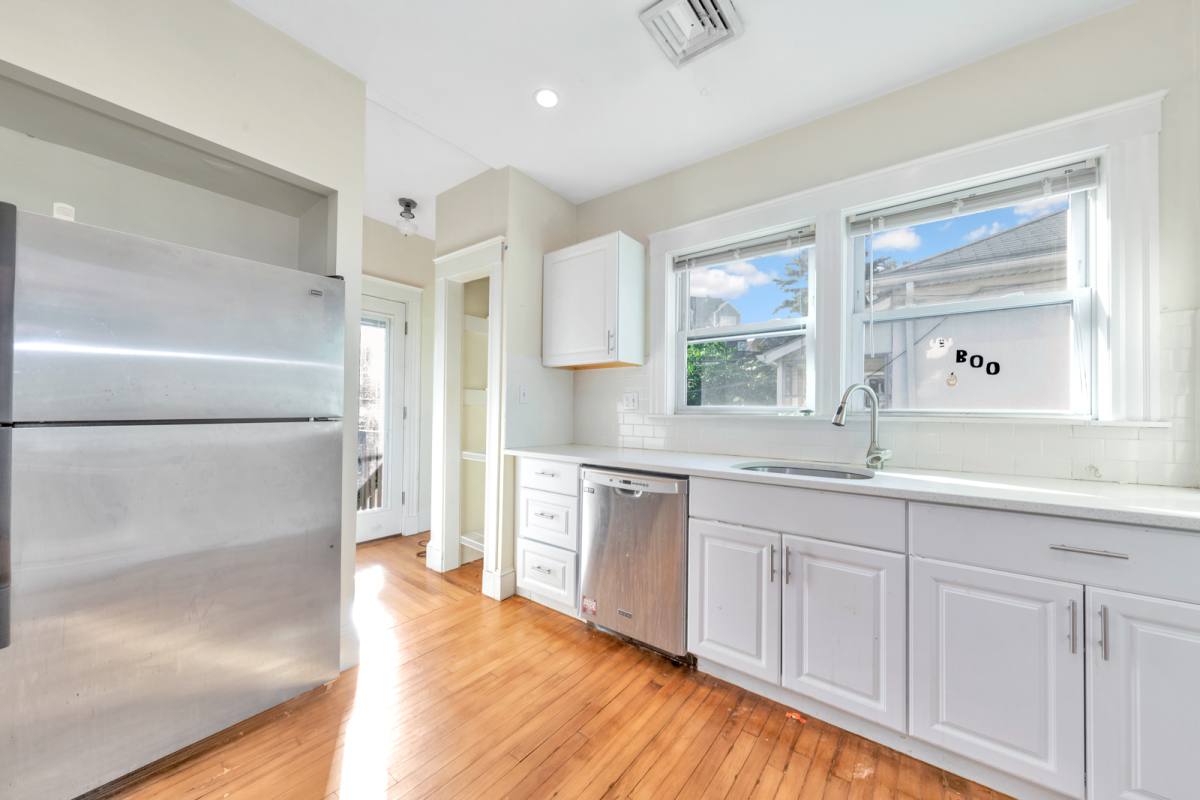 Apartment for rent at 299-301 Alewife Brook Parkway #2, Somerville, MA 02144