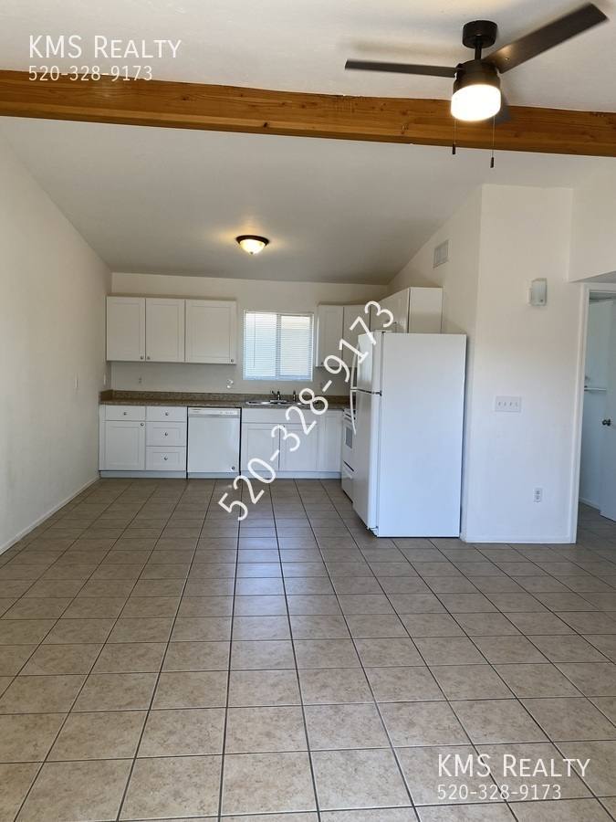 Apartment for rent at 5126 E Bellevue St #2201, Tucson, AZ 85712