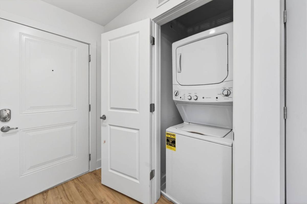 Apartment for rent at 803 Holliday Dr, Greensboro, NC 27403