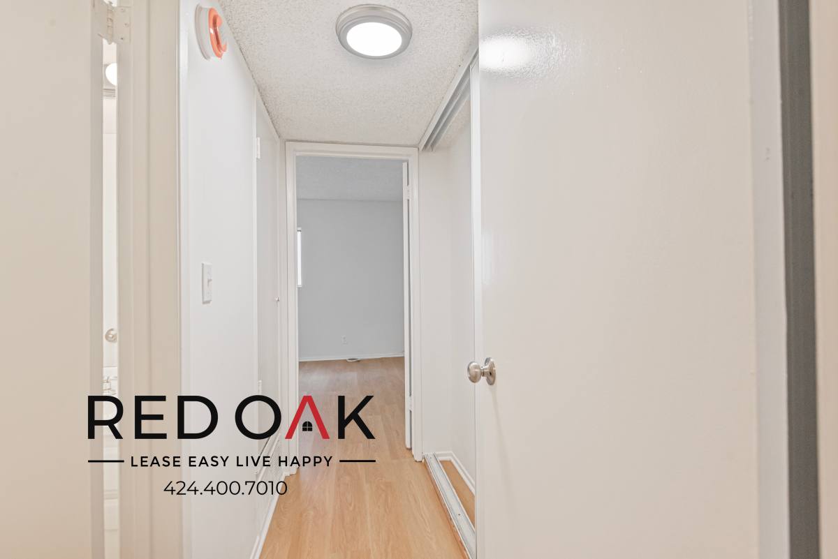 Condo for rent at 7071 Hawthorn Ave #4, Los Angeles, CA 90028