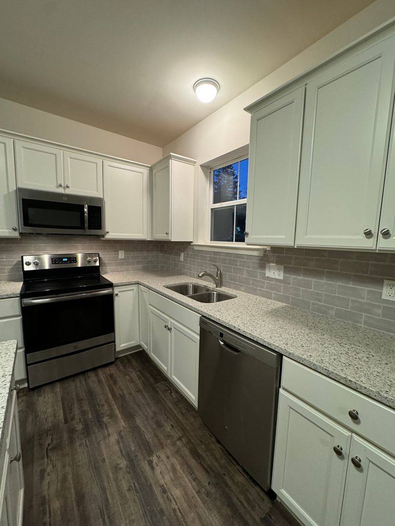 Apartment for rent at 315 E Stone Alley, Alburtis, PA 18011