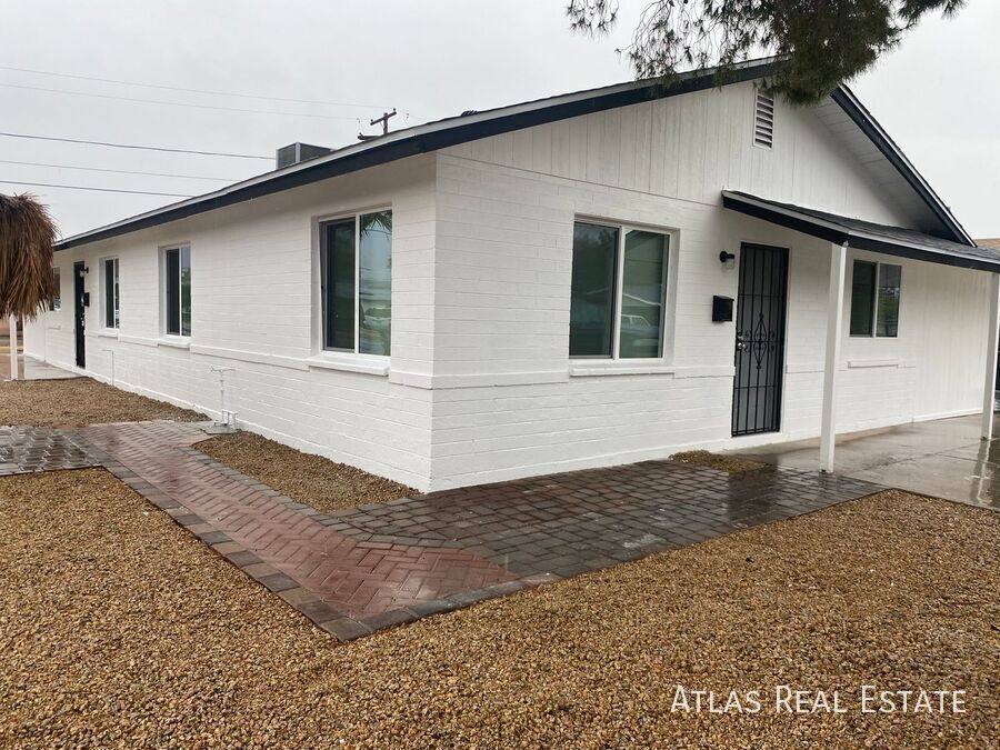 Apartment for rent at 1753 W Brown St, Phoenix, AZ 85021