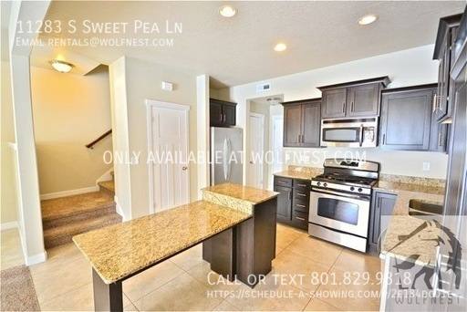 Townhouse for rent at 11283 S Sweet Pea Lane, South Jordan, UT 84095