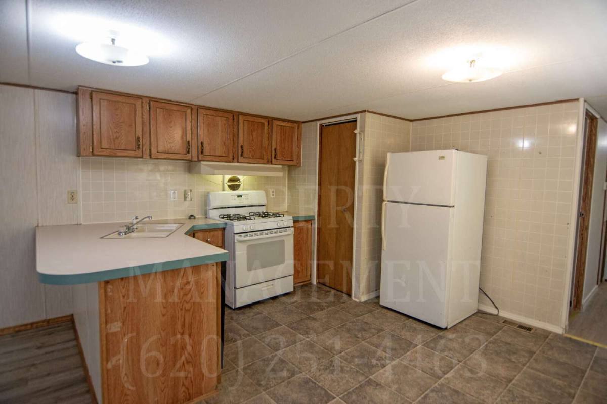 House for rent at 28 Glendale Estates - 3607 Page Rd, Coffeyville, KS 67337