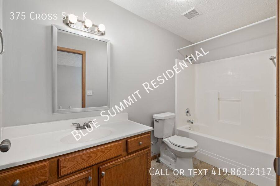 Apartment for rent at 375 Cross St #K, Akron, OH 44311