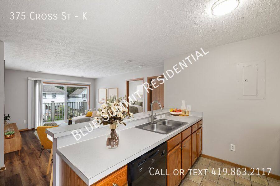 Apartment for rent at 375 Cross St #K, Akron, OH 44311