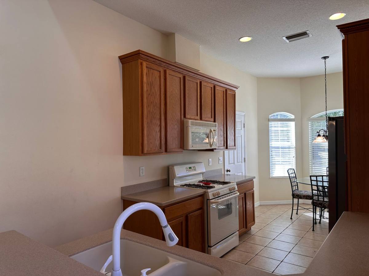 Apartment for rent at 6251 Wingspan Way, Bradenton, FL 34203