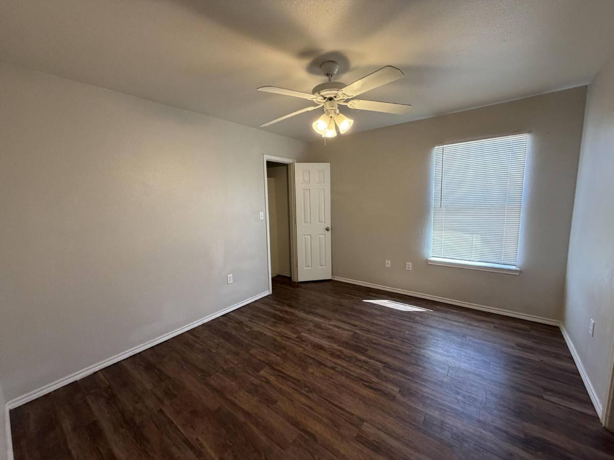 Townhouse for rent at 533 N Clinton Ave #B, Lubbock, TX 79416