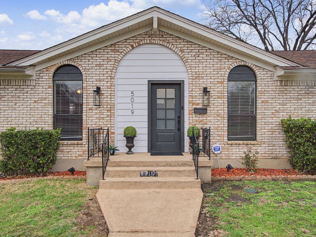 House for rent at 5019 Blanchard Dr, Dallas, TX 75227